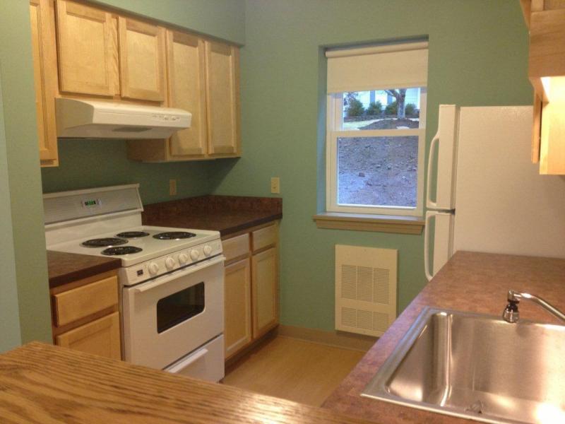 New Energy Star appliances shine in this kitchen in a one bedroom apartment at Campbell Creek Village. LISA KRISTOFF/Boothbay Register New Energy Star appliances shine in this kitchen in a one bedroom apartment at Campbell Creek Village. LISA KRISTOFF/Boothbay Register