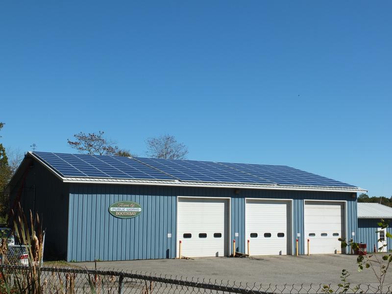 The Boothbay town garage was outfitted with 165 solar panels on October 8. RYAN LEIGHTON/Boothbay Register