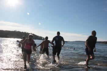 DIANE DORBIN/Boothba Register Penguin Plunge 2017