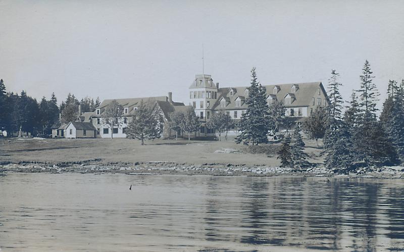 Mouse Island's Samoset Hotel, built in 1877, as it appeared about 1910. The stone Rosewood Cottage, with its steeper roof, is forward of the tower. Mouse Island's Samoset Hotel, built in 1877, as it appeared about 1910. The stone Rosewood Cottage, with its steeper roof, is forward of the tower.