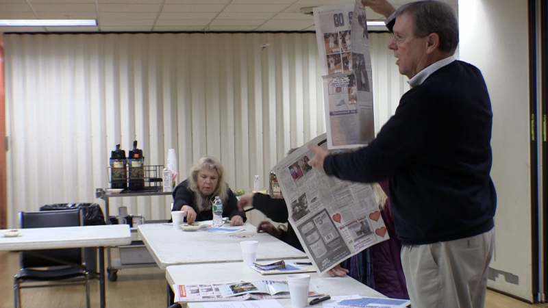 Alan Bebout of the Boothbay Register discusses print marketing at the first meeting of Market Boothbay on December 3. Market Boothbay formed to think up better ways to promote the region year-round. RYAN LEIGHTON/Boothbay Register