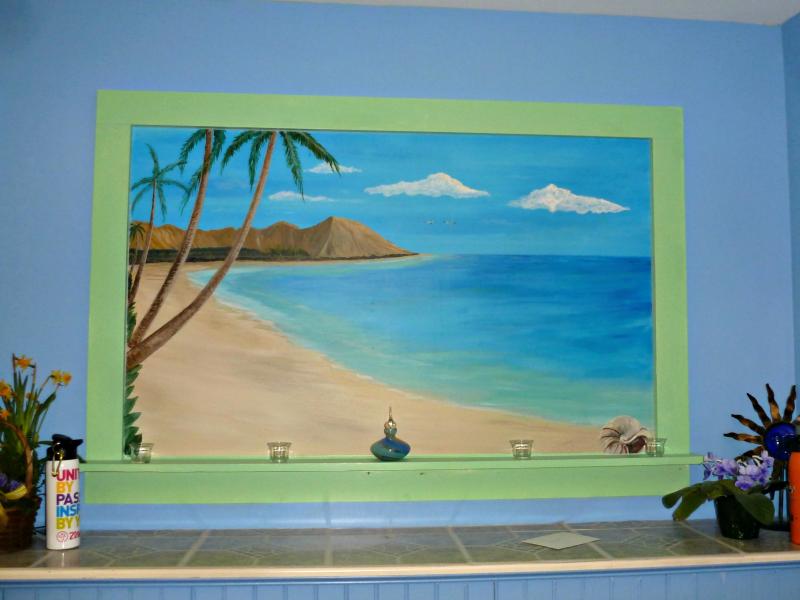 The tropical mural painted and framed by Chip Sample. KATRINA CLARK/Boothbay Register
