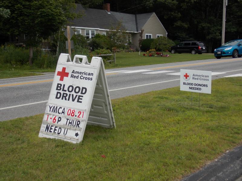 The sign outside the YMCA announcing the blood drive. KATRINA CLARK/Boothbay Register