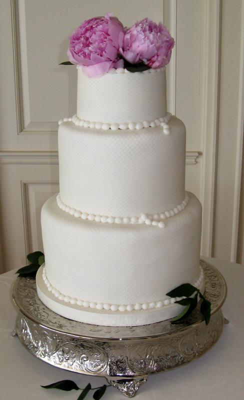One of Patricia Moroz’s exquisite wedding cakes. Courtesy of Mike Moroz