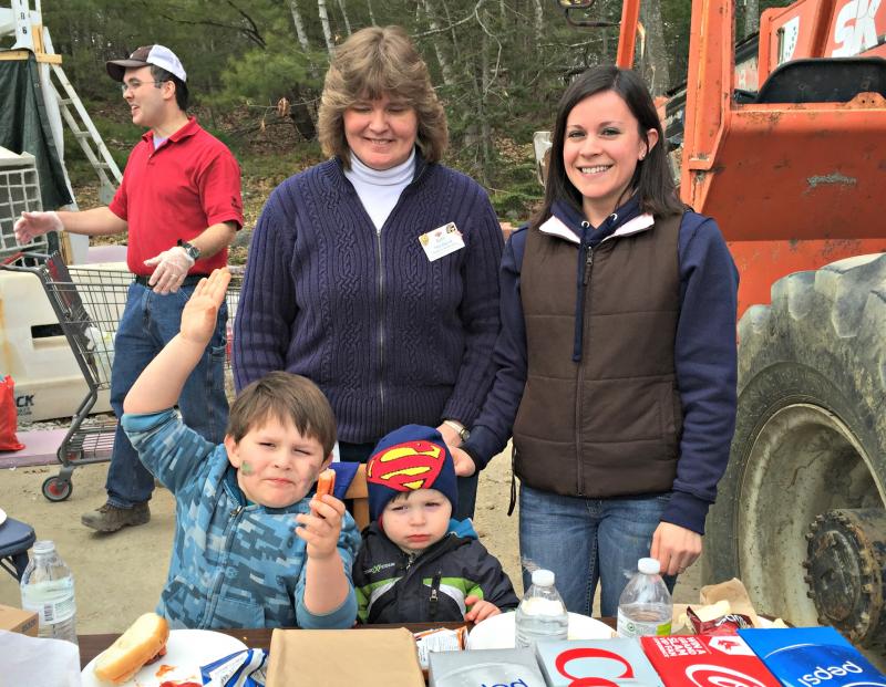 Helping out a good cause. Clockwise from top left: Beth Hardwick, Echo Hardwick, Wyatt Hardwick and Aubrey Hardwick. Background: Jake Swartz. KATRINA CLARK/Boothbay Register