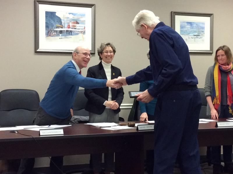 Palmer Payne shakes hands with Vice Chairman Bill Hamblen. KATRINA CLARK/Boothbay Register