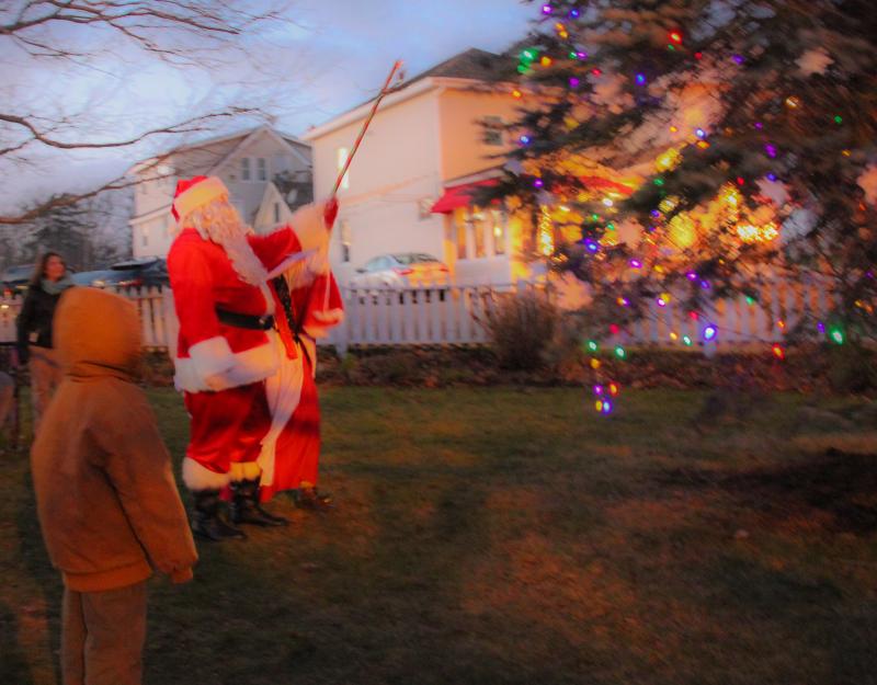 Santa lights the Memorial Library tree. DIANE DORBIN/Boothbay Register Harbor Lights 2016