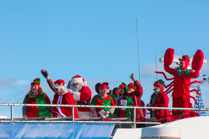 Santa and Mrs. Claus and entourage arrive on the Novelty. DIANE DORBIN/Boothbay Register Harbor Lights 2016, Santa, Novelty