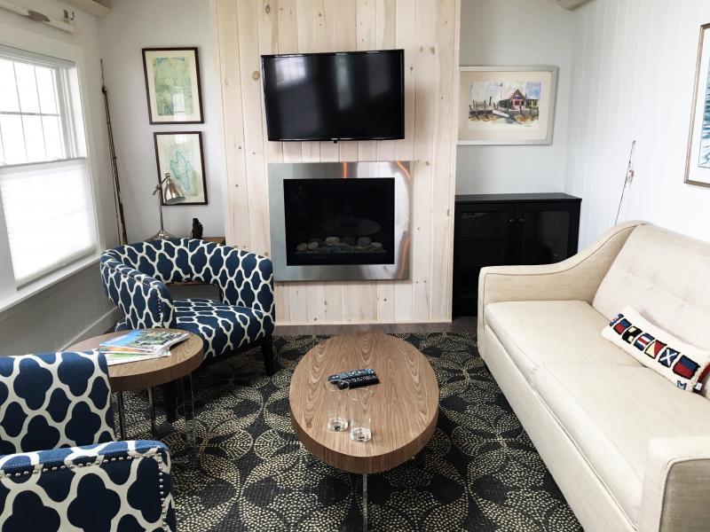 Newly renovated sitting area in a suite at Topside Inn. SUZI THAYER/Boothbay Register