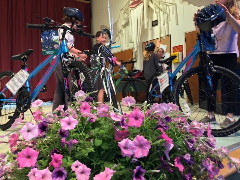 A hanging plant, donated to the school as a fundraiser, was won by Emily Cowing. SUZI THAYER/Boothbay Register