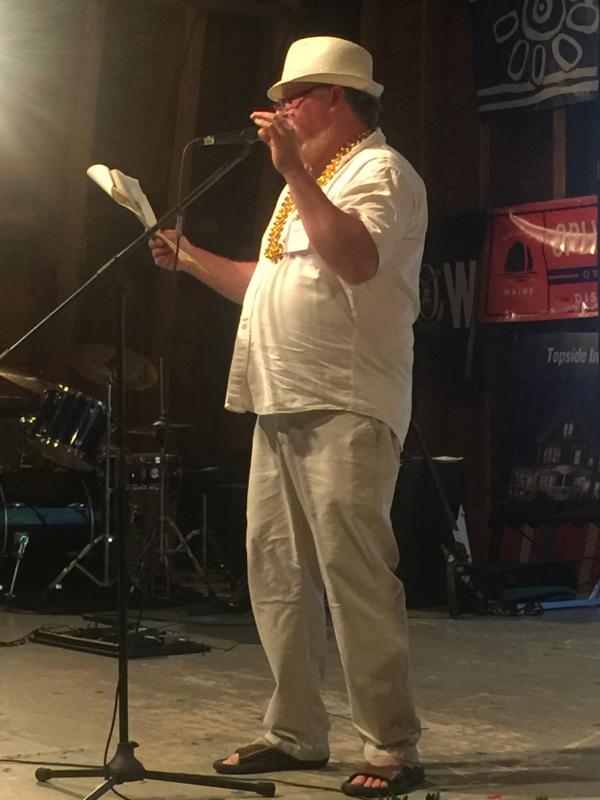 Douglas Gimbel emcees the evening. JOSEPH CHARPENTIER/Boothbay Register