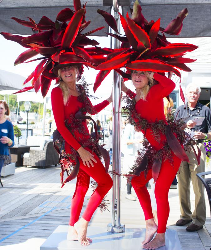 The Slick’s twins ham it up at Fishin’ for Fashion. Courtesy of Stan Goldblatt