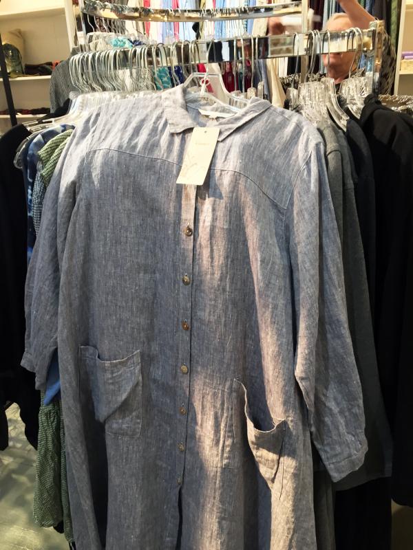 Debra Elizabeth’s carries fashionable upscale clothing, much of it from Bryn Walker, a Berkley, California-based company. SUZI THAYER/Boothbay Register