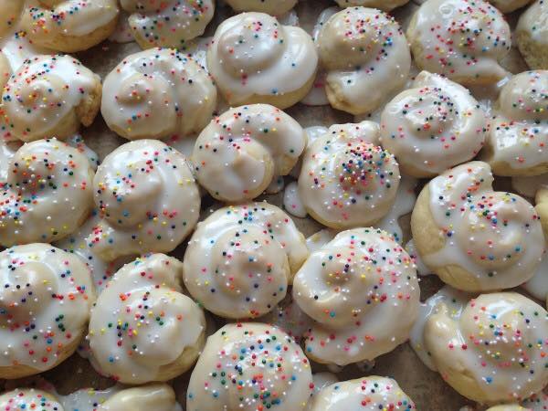 Italian cookies from Mammy’s Bakery. Courtesy of Jessica Deshiro