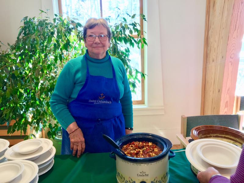 Tancy Mitchell serves up lunch at St. Columba’s Episcopal Church on Jan. 18. SUZI THAYER/Boothbay Register