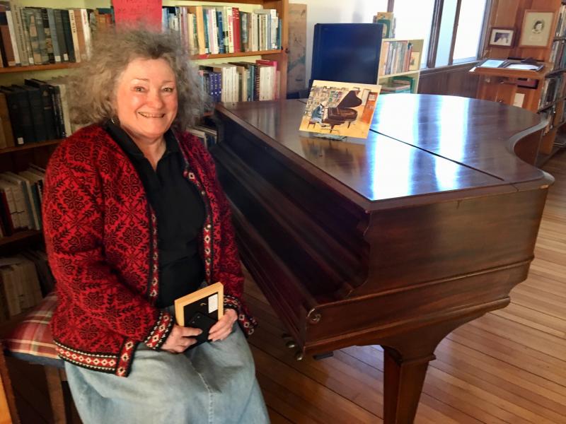 Linda Brewer, the well-loved barefoot librarian of Southport Memorial Library for 30 years. SUZI THAYER/Boothbay Register