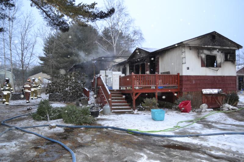 Volunteers work to get Giles family a home | Boothbay Register