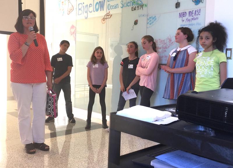 Sarah Currier’s Edgecomb Eddy students explain their seaweed growing project on May 11 during a Bigelow Laboratory for Ocean Sciences forum. BILL PEARSON/Boothbay Register