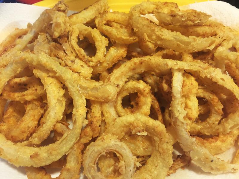 Crispy Onion Rings with Dipping Sauce (VIDEO) - NatashasKitchen.com