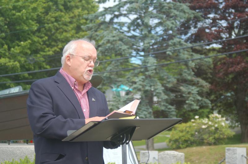 Smith Climo sings the Navy Hymn. ART MAYERS/Boothbay Register