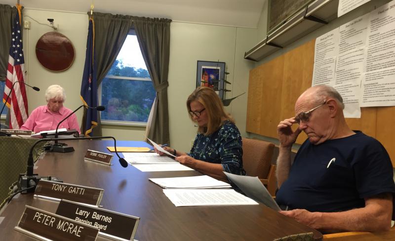 From left, Wiscasset planning board members Jackie Lowell, Deb Pooler and Tony Gatti take part in Monday’s meeting. SUSAN JOHNS/Wiscasset Newspaper