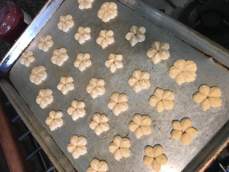 ungreased cookie sheet