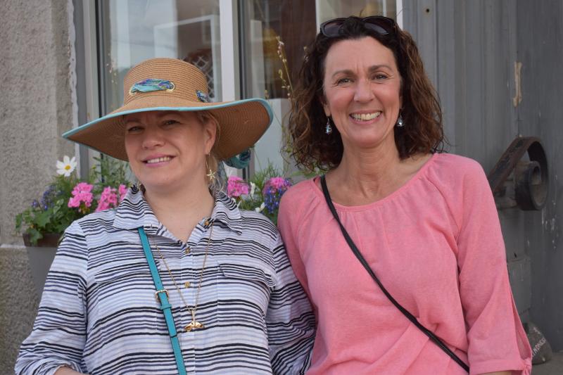 Michelle Wentworth, left, and Sherri Dunbar hope to attend all of this summer’s Art Walks. PHIL DI VECE/Wiscasset Newspaper