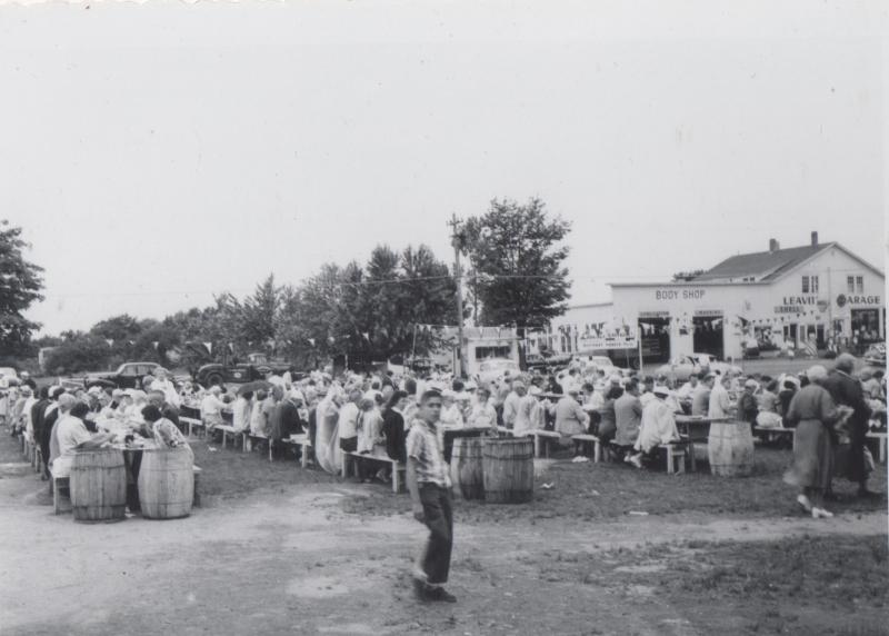 A July 1954 view looking west across Boothbay Center’s Common to Leavitt’s Garage, where Bob Goodspeed worked in the early 1950s. The occasion is Lobster Time, a Boothbay Center PTA fundraiser for the soon-to-be region high school’s library/study hall. During the event and festival, 615 people were served. Courtesy of the Boothbay Region Historical Society