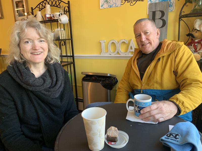 Ann Scanlan and Mike Barnes spend time at new Early Bird participant Mammy’s Bakery. SUSAN JOHNS/Wiscasset Newspaper