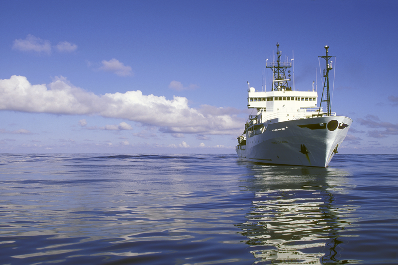 The RV Thomas Thompson transits during a research cruise. On Jan. 24, scientists from Bigelow Laboratory for Ocean Sciences and a Maine teacher embark on a research cruise aboard the RV Thomas Thompson to investigate a globally-important algae. Courtesy of the University of Washington