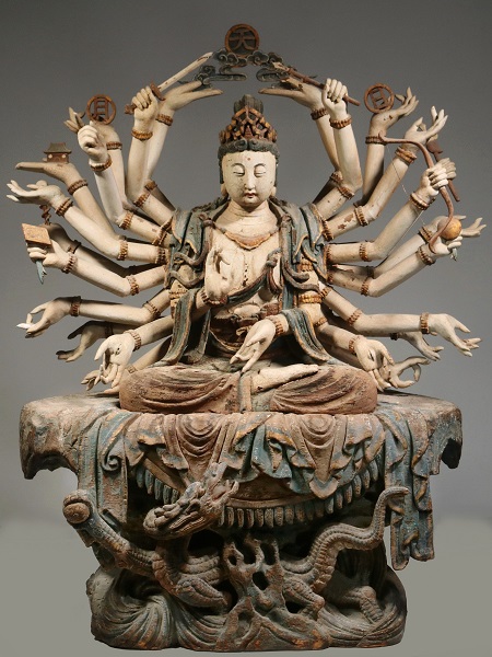 An important 15th Century Sino-Tibetan carved and painted figure of Guanyin “1000 Arms,” brought $84,000. Courtesy of Carol Achterhof Guanyin