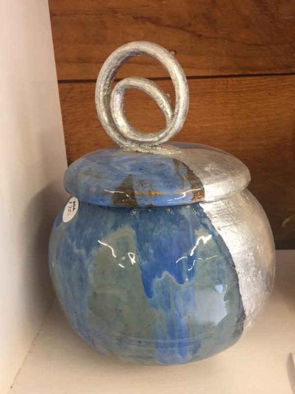 An Annette Stormont jar.