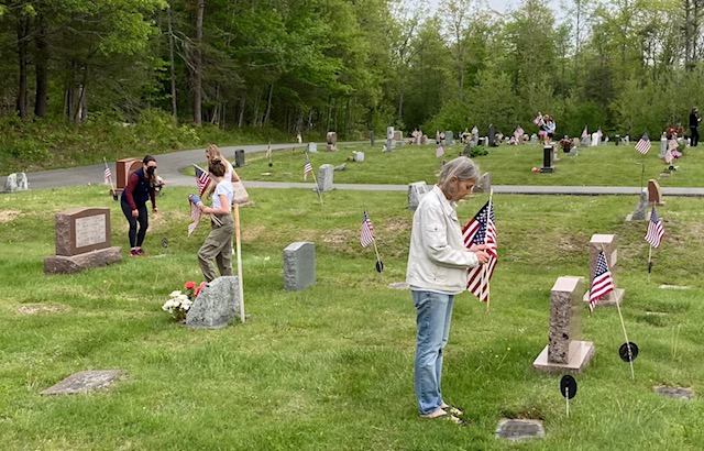 Flag placement at Evergreen Cemetery. Christopher Armstead photo