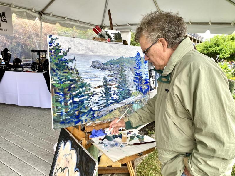 Artist John Seitzer of Joy to the Wind Gallery, mid-demo. ISABELLE CURTIS//Boothbay Register