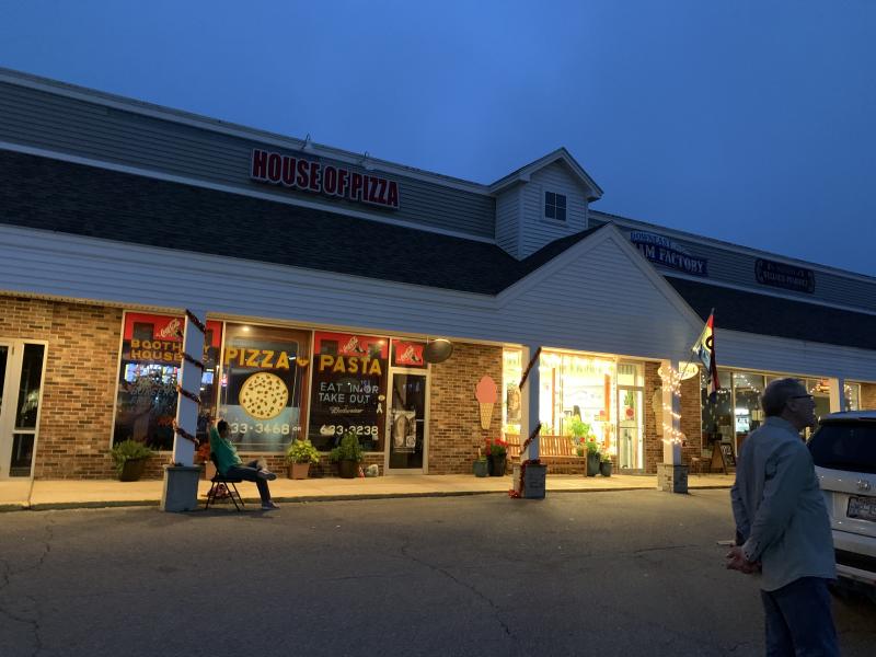 Boothbay House of Pizza and Downeast Ice Cream Factory were open late. LILLY CURTIS/Boothbay Register