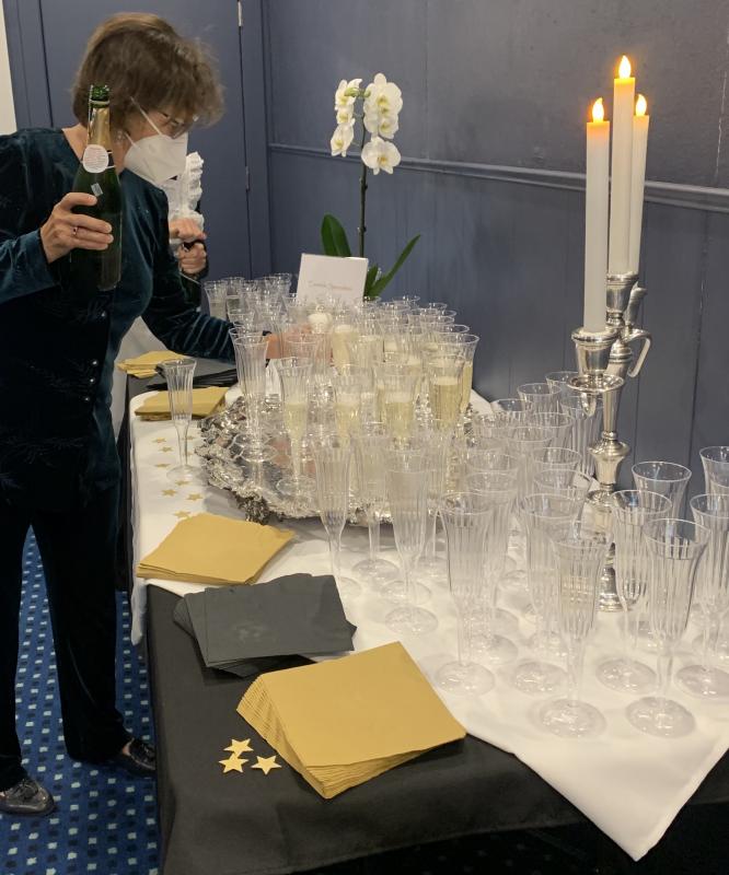 Robin Jordan, where the champagne flowed. Bob Crink photo