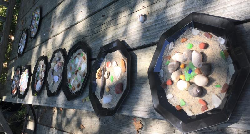 Sailor’s valentines were a morning project. LISA KRISTOFF/Boothbay Register