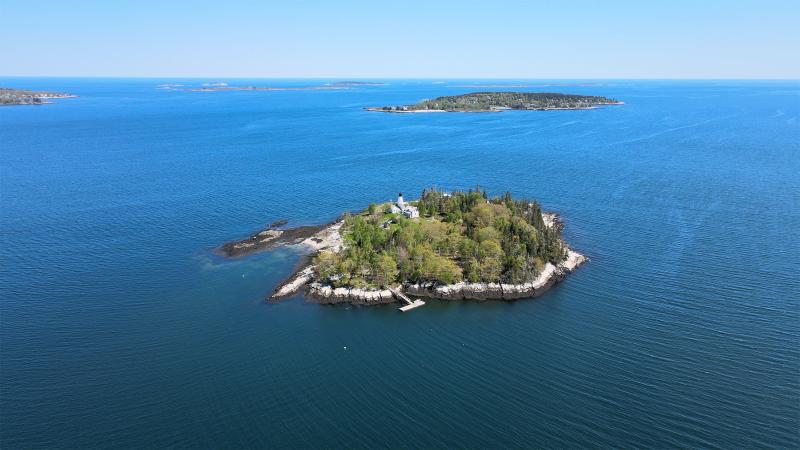 Burnt Island. Courtesy of Jonne Trees