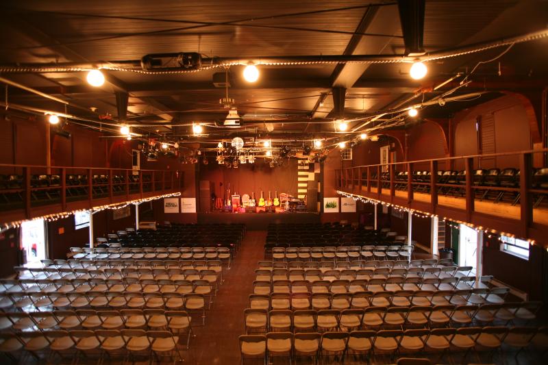 Setting the stage for Mark Knopfler. Courtesy of the Opera House at Boothbay Harbor