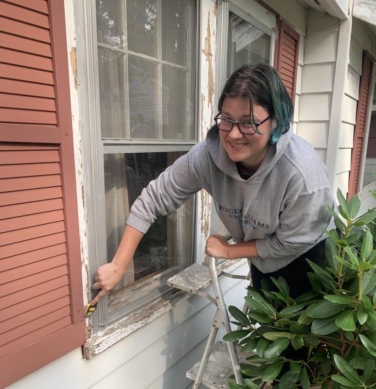 Cassandra DeBlois of Kingstown, Rhode Island was one of 30 Rebuilding Together Lincoln County volunteers on Sept. 23 who worked on projects in Boothbay and Edgecomb. BILL PEARSON/Boothbay Register