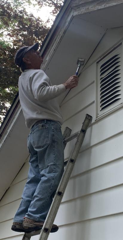 Rebuilding Together Lincoln County had 30 volunteers working Sept. 23 on community painting, lawn maintenance and house cleaning projects in Boothbay and Edgecomb. BILL PEARSON/Boothbay Register