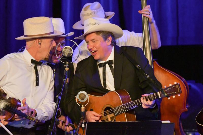 Jerry Douglas. Peter Southwick photo