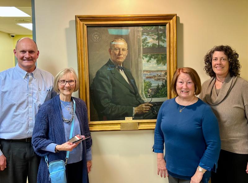 Painting of Dr. George Gregory with, from left, Brooks Betts, LincolnHealth; Gloria Wakefield, president of St. Andrews Auxiliary; Laura Zajdel, past president St. Andrews Auxiliary; Reven Oliver, LincolnHealth. Courtesy photo