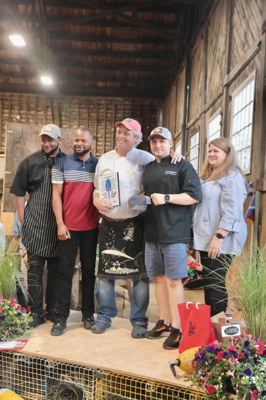 Mine Oyster won People’s Choice First Place –Their people-pleasing bite? Hot Honey Butter Poached Lobster saffron-creamed corn, crispy prosciutto, cilantro lime oil, queso fresco cheese, served in a fried corn tortilla bowl Mine Oyster Claw Down 2024