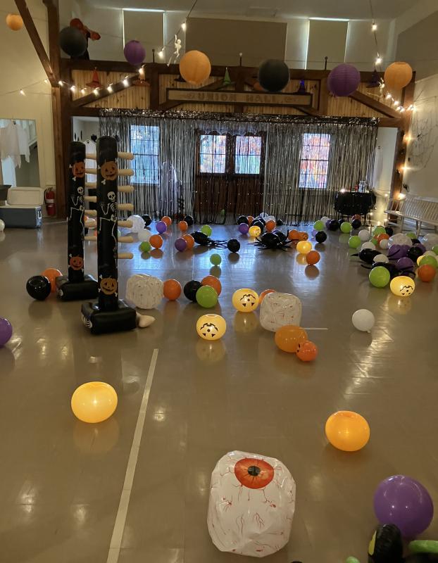 SIA Halloween in the town hall. Leigh Sherrill photo SIA Halloween. Leigh Sherrill photo