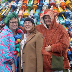 Photos in front of the Pot Buoy Tree are easy when Steve Edwards is walking around town, camera in hand! Photos in front of the Pot Buoy Tree are easy when Steve Edwards is walking around town, camera in hand!