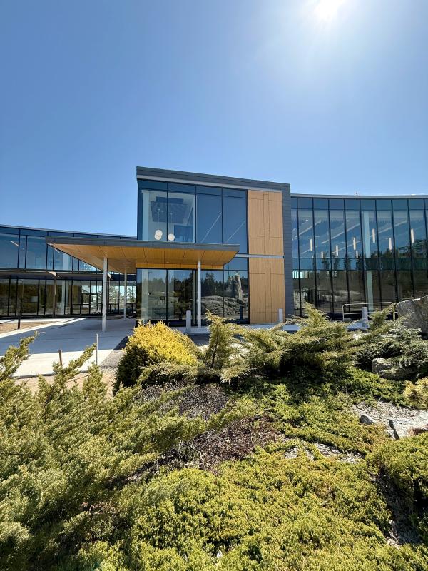 Exterior of Harold Alfond Center for Ocean Education and Innovation, Entrance. Bigelow Laboratory photo Exterior of Harold Alfond Center for Ocean Education and Innovation, Entrance