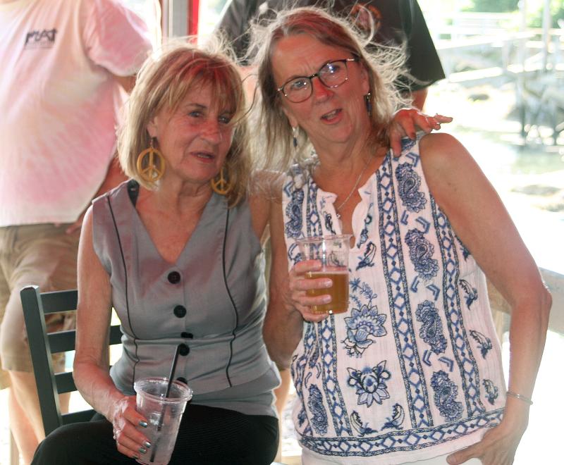 Cathy Farnham Landry and Becky Beane Smith. Steve Edwards photo Cathy Farnham Landry and Becky Beane Smith. Steve Edwards photo