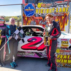 Lady Outlaws, from left: Addie Foster, Breanna Tucci and Kasie Kolbe. Jasen Dickey photo 