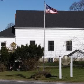 Edgecomb town hall 